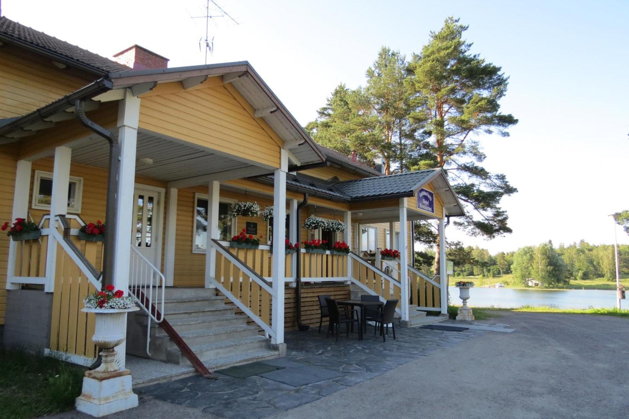 Hotel Laatokan Portti Parikkala Exterior photo